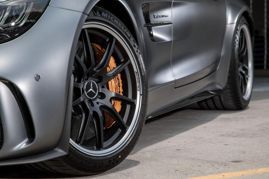 Детали экстерьера Mercedes-AMG GT R (C190) 2019 года  (MY) (фото 18 из 21)